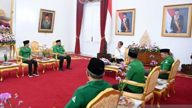 
 Sampaikan Undangan Kongres XVI, Rombongan GP Ansor Diterima Presiden Jokowi di Istana