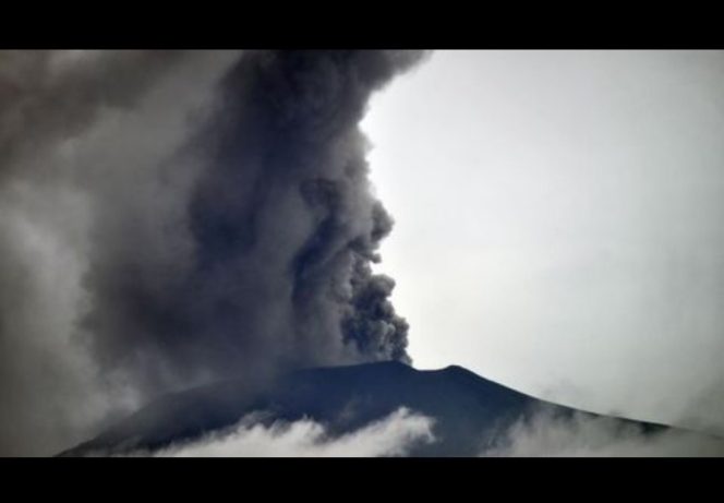 
 Gunung Api Lewotobi kembali Erupsi