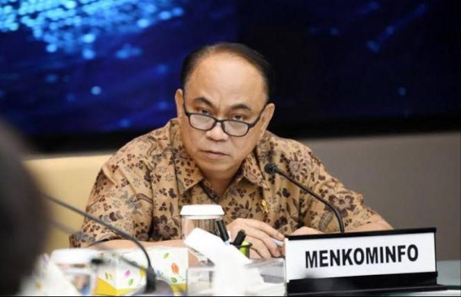 
 Menkominfo Ancam Blokir X Jika Tetap Bandel Izinkan Pornografi