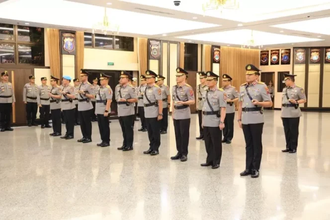 
 17 Pati Polri Naik Pangkat, Ahmad Luthfi Tembus Bintang 3