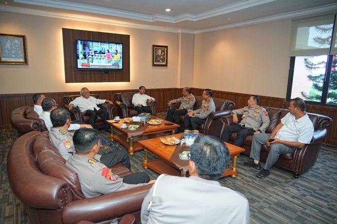 
 Menteri PUPR Kunjungi Polda Kaltim, Pastikan Keamanan Pembangunan IKN