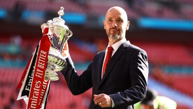 
 Erik ten Hag bawa MU juara Piala FA. (Foto: The FA via Getty Images/Ben Hoskins - The FA)