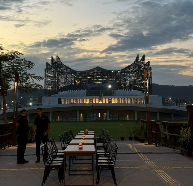 
 Penampakan Istana Negara Nusantara dari Plaza Ceremony di IKN 