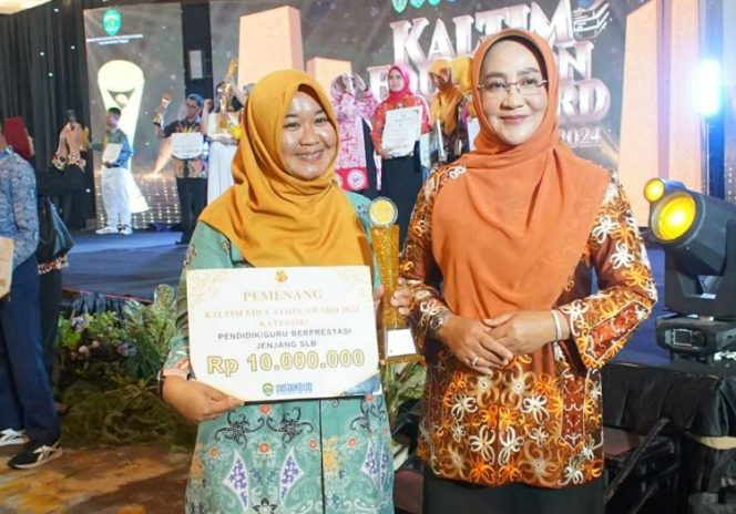 
 Sri Juniarsih, Bupati Berau, Raih Penghargaan Kaltim Education Awards 2024