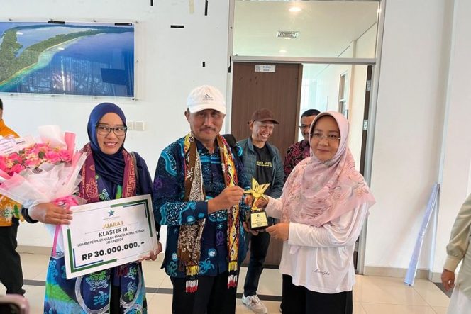 
 Sri Juniarsih Apresiasi Prestasi Perpustakaan Garlip SMAN 4 Berau Juara Nasional