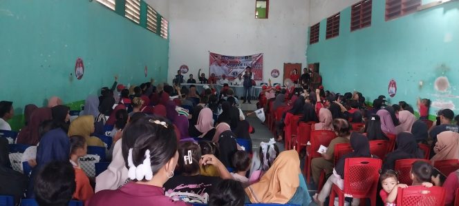 
 Kampanye Tatap Muka, Frederick Edwin dan Nanang Adriani Disambut Antusias Warga Tering