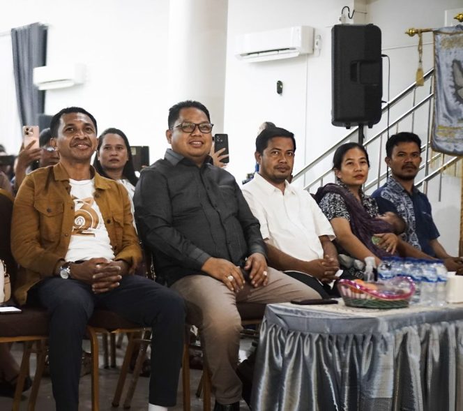 
 Lulu Kinsu Hadiri HUT Gereja Bethany ke-32 di Kutai Timur