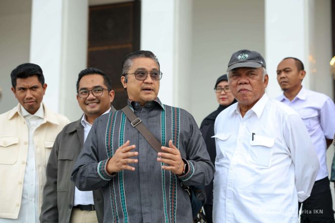 
 Kepala Otorita Ibu Kota Nusantara (IKN) Basuki Hadimoeljono saat menerima kunjungan kerja Komisi II DPR RI di Kawasan Inti Pusat Pemerintahan (KIPP)