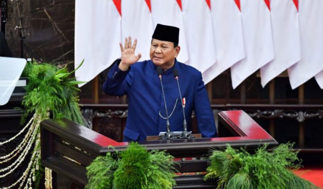 
 Presiden Prabowo Subianto memimpin rapat kabinet internal di Istana Merdeka Jakarta