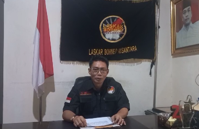 
 Ormas Laskar Borneo Nusantara (LBN) Kalimantan Timur menggelar Deklarasi Damai Pilkada Gubernur dan Wakil Gubernur Kaltim 2024
