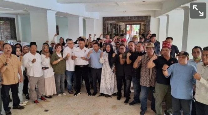 
 Puluhan Ormas, LSM, Tokoh serta Paguyuban Mendeklarasikan Pilkada Damai 2024 
