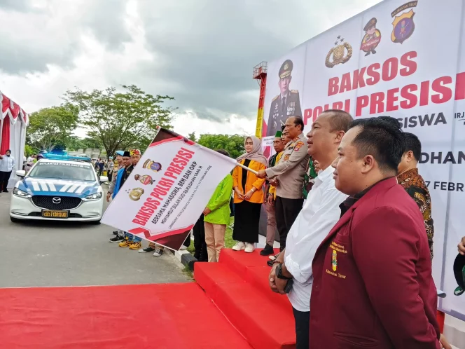 
 Gelar Baksos Polri Presisi, Polda Kaltim Bersama Mahasiswa Dan OKP Distribusikan 5.350 Paket Sembako