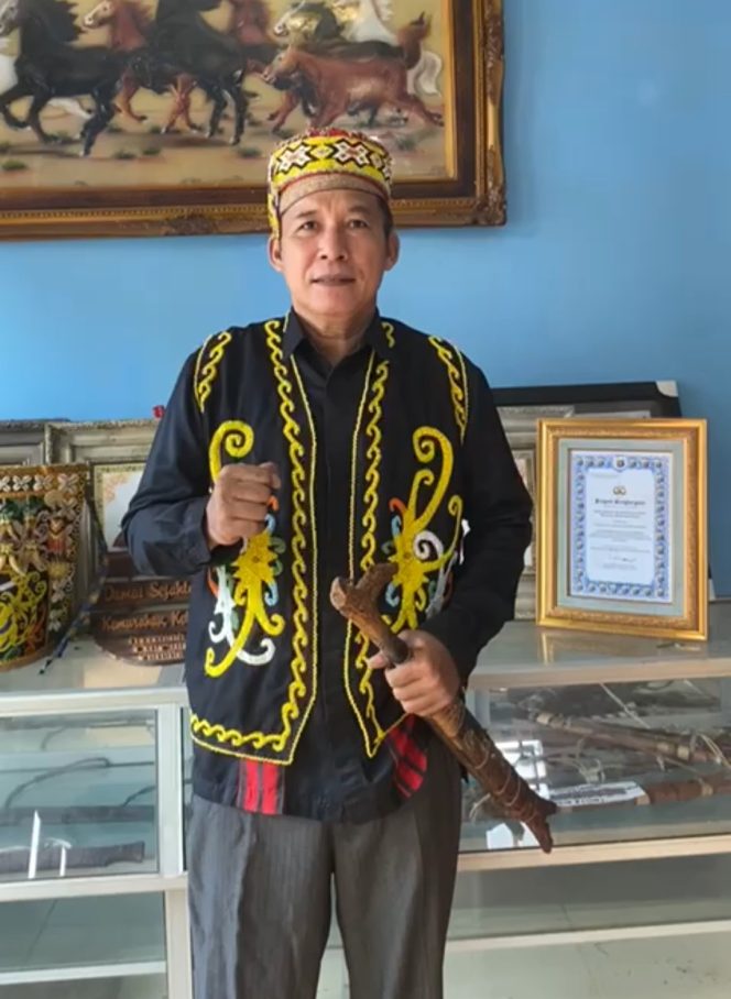 
 Tokoh Adat Dayak Kubar Dukung Polri Semakin Profesional dan Humanis