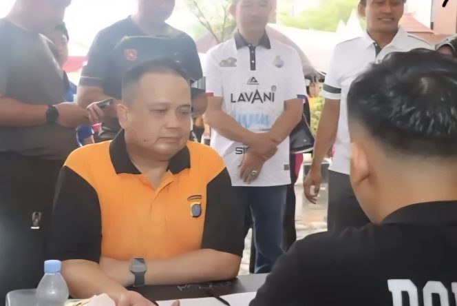 
 Peduli Masyarakat, Polresta Samarinda Gelar Pemeriksaan Kesehatan dan Sunatan Massal Gratis