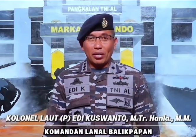 
 Komandan Lanal Balikpapan Ucapkan Selamat HUT Bhayangkara ke-79, Tegaskan Soliditas TNI AL–Polri