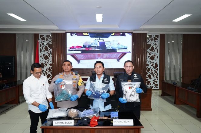 
 Polda Kaltim Ungkap Kasus Pembunuhan Berencana di Muara Komam