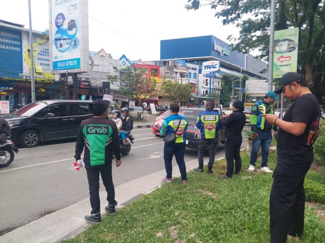 
 GARDA Balikpapan Ajak Pengendara Kibarkan Merah Putih di Momen HUT ke-80 RI
