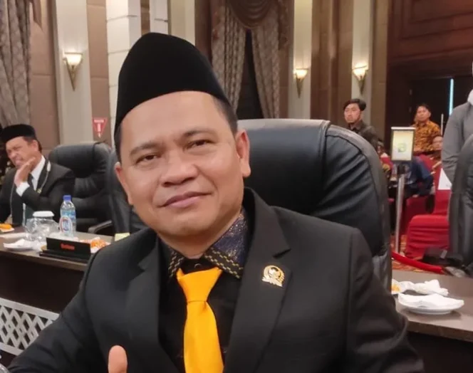 
 Kabel Semrawut Jadi Sorotan, DPRD Dorong Penataan Bawah Tanah di Balikpapan