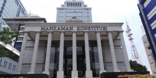 
 MK Tegaskan Jaksa Bisa Ditangkap Tanpa Izin Jaksa Agung, Tegaskan Prinsip Equality Before The Law