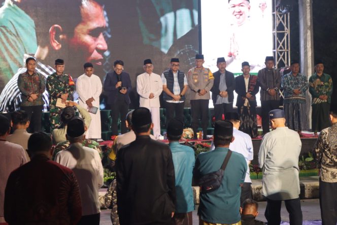 
 Malam Pergantian Tahun di Kukar Diisi Doa Bersama dan Kepedulian Sosial