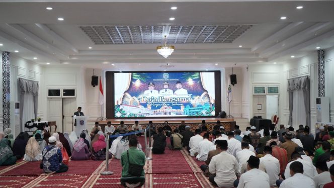 
 Doa Bersama Akhir Tahun di Bontang, Wali Kota Ajak Masyarakat Buka Lembaran Baru dan Berbenah Menuju 2026