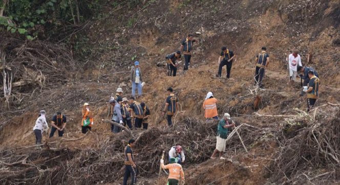 
 Kolaborasi Polres Kutim dan Petani, Eks Tambang Batu Bara Disiapkan Jadi Lumbung Jagung