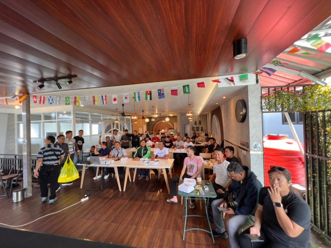 
 Nobar Piala Dunia Jadi Ajang Silaturahmi Ditintelkam Polda Kaltim dan Tameng Adat Borneo
