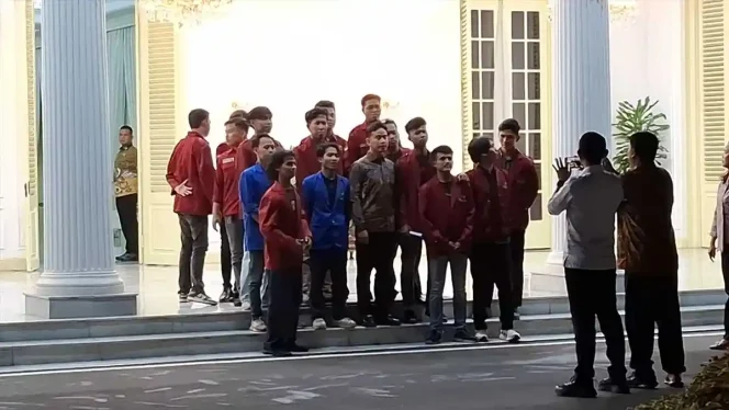
 WAPRES GIBRAN TERIMA PERWAKILAN MAHASISWA, ASPIRASI TERKAIT MBG HINGGA EKONOMI NASIONAL JADI BAHAN EVALUASI