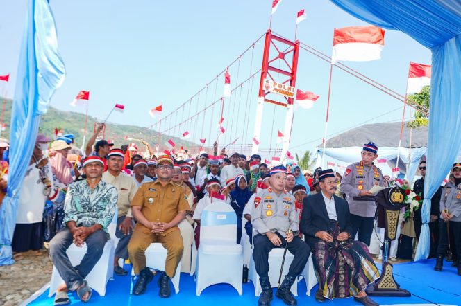
 Polri Perkuat Konektivitas Desa Lewat 895 Jembatan Merah Putih Presisi
